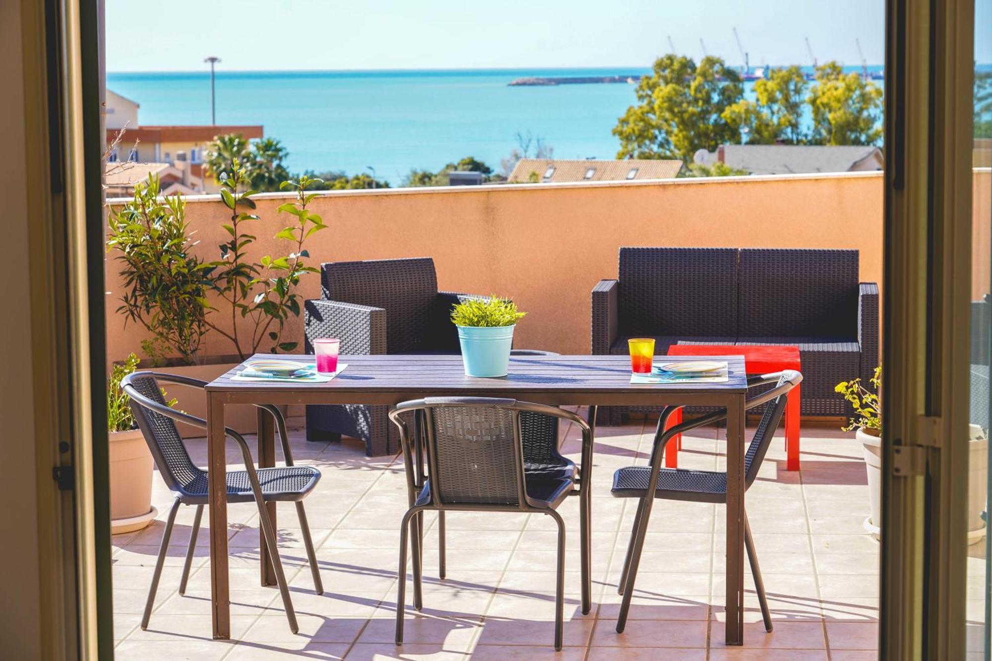Attico Terrazza Cielomare Seaview Apartment Pozzallo